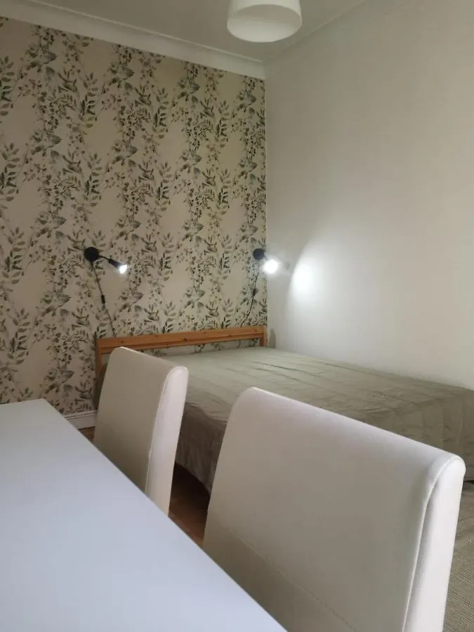 Young Apartment Lisbon Homestay