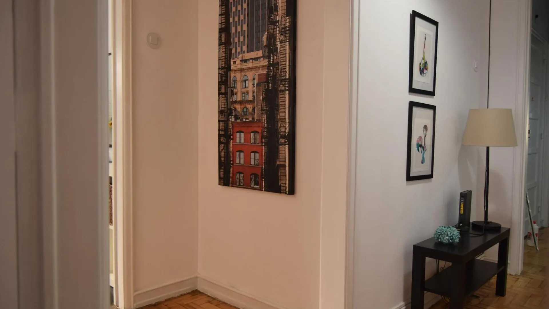 Homestay Young Apartment Lisbon