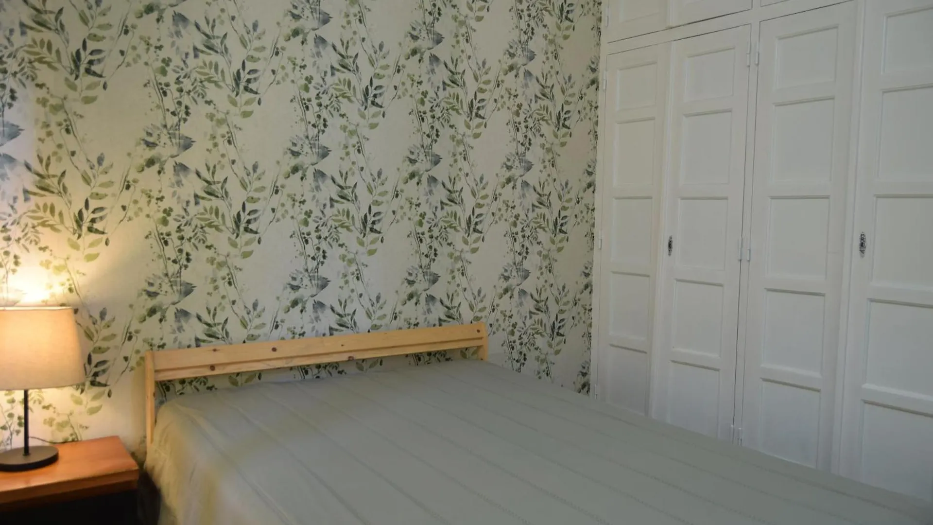Young Apartment Lisbon Homestay